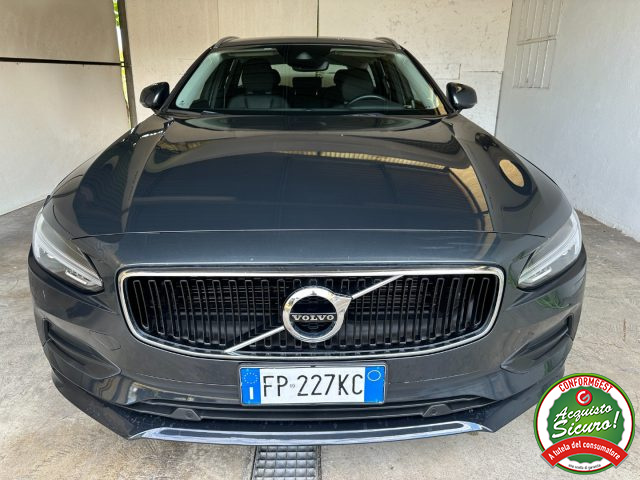 VOLVO V90 D5 AWD Geartronic Momentum Immagine 1