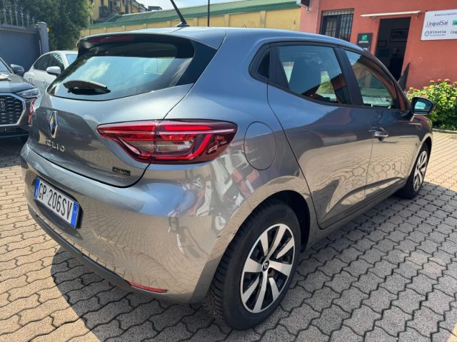 RENAULT Clio Full Hybrid E-Tech 145 CV 5 porte Equilibre Immagine 4