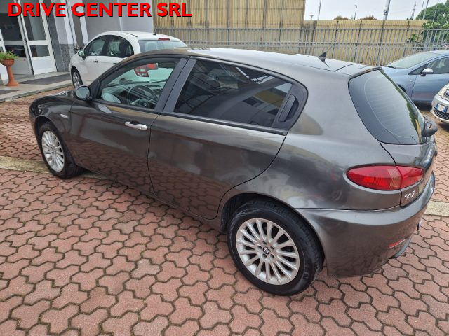 ALFA ROMEO 147 1.6 16V TS (105) 5 porte Progression Immagine 3