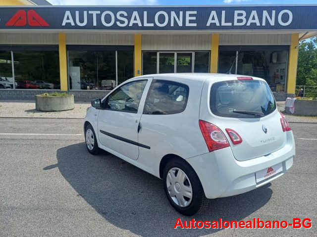 RENAULT Twingo 1.2 16V Live PER NEOPATENTATI Immagine 4