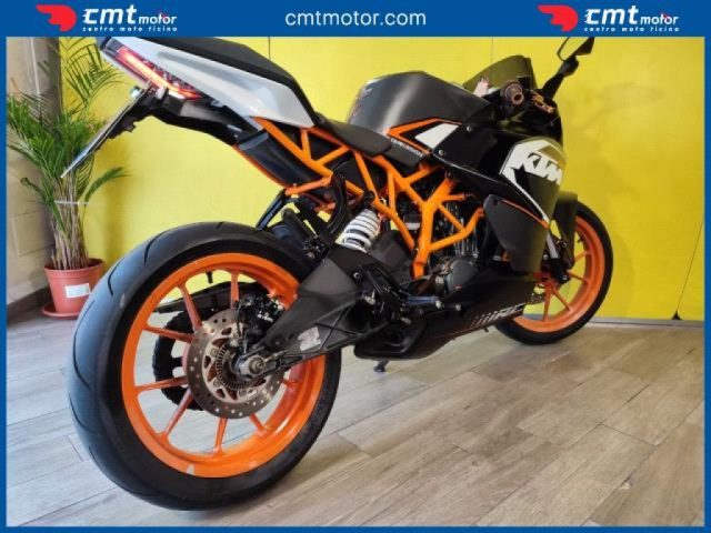 KTM RC 125 Garantita e Finanziabile Immagine 3