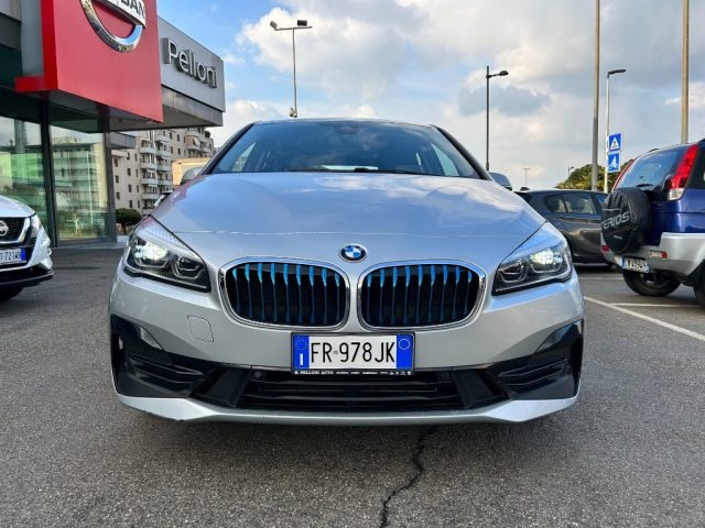 BMW 225 xe Active Tourer iPerformance aut. Plugin 4x4 Immagine 1