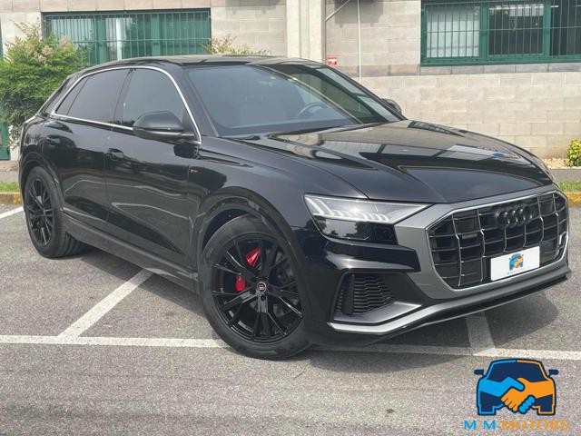 AUDI Q8 55 TFSI e quattro tiptronic S line plus Immagine 2