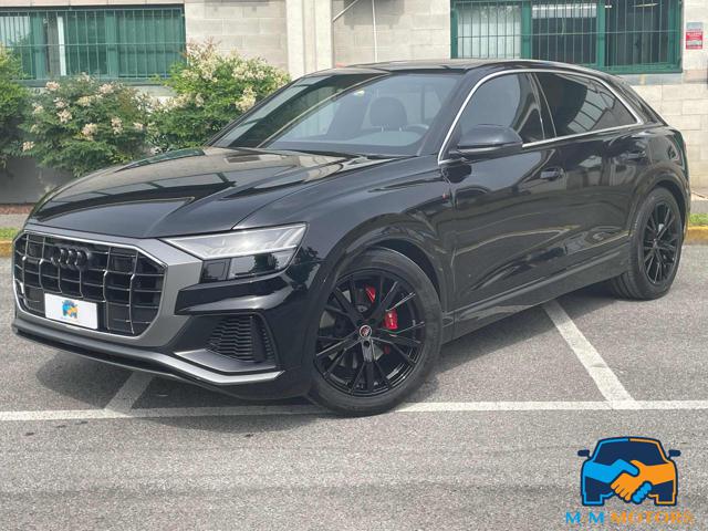 AUDI Q8 55 TFSI e quattro tiptronic S line plus Immagine 0