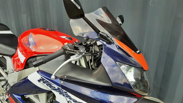 HONDA CBR 900 RR Fireblade 2000 Immagine 4