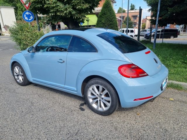 VOLKSWAGEN Maggiolino 1.6 TDI Design FENDER EDITION Immagine 2