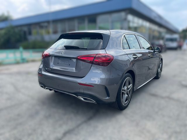 MERCEDES-BENZ A 180 d Automatic Premium AMG Line Immagine 2