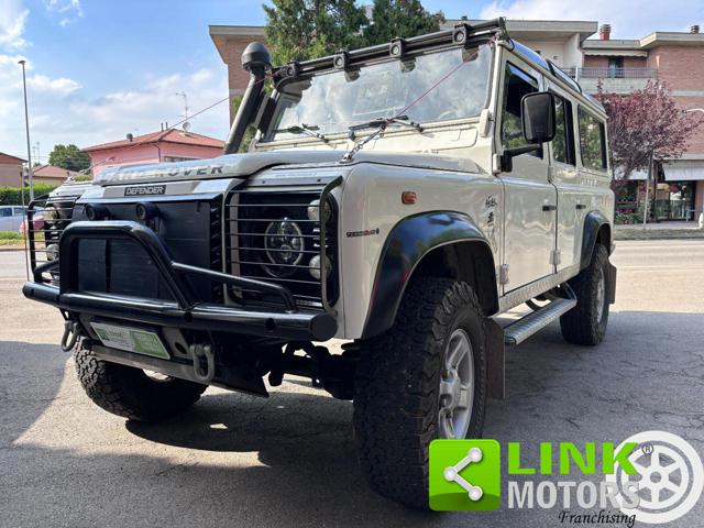 LAND ROVER Defender 110 2.5 Td5 cat S.W.C PASSO LUNGO Immagine 2