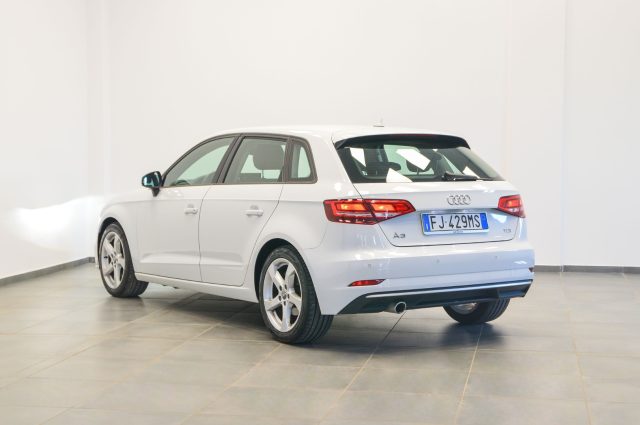 AUDI A3 1.6 TDI Business SB Immagine 1