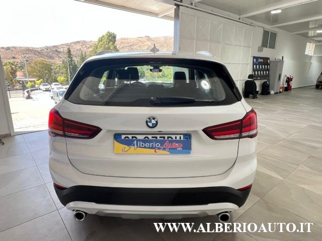 BMW X1 sDrive18d xLine Immagine 4