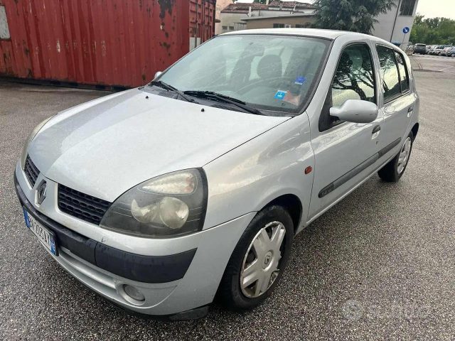 RENAULT Clio 1.4 16V cat 5 porte Expression Immagine 0