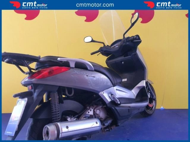 YAMAHA X-Max 250 Garantito e Finanziabile Immagine 3