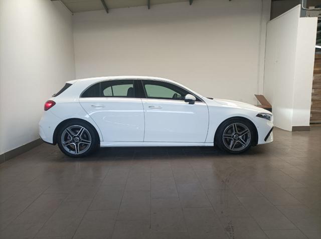 MERCEDES-BENZ A 200 Automatic AMG Line Premium Immagine 1