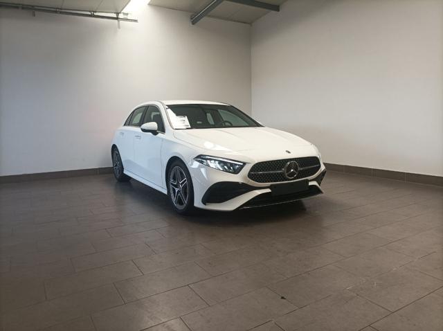 MERCEDES-BENZ A 200 Automatic AMG Line Premium Immagine 0