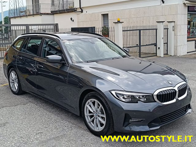 BMW 320 d Touring STEPTRONIC/AUTOMATICA Business Adv. Immagine 3