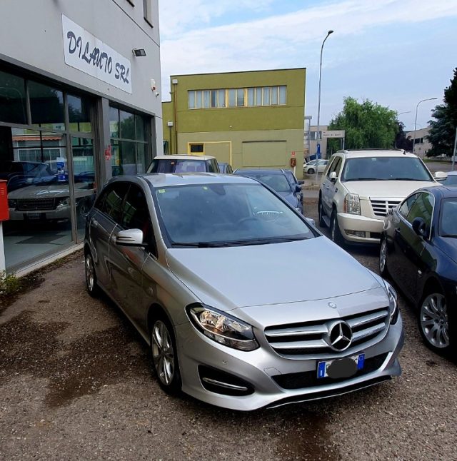 MERCEDES-BENZ B 180 d MISTO PELLE CERCHI MANUALE FINANZIAMENTI Immagine 0