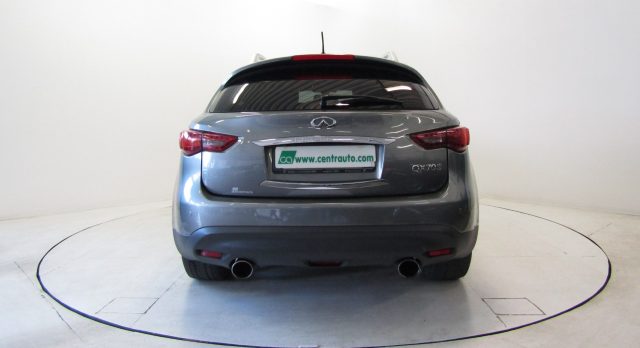 INFINITI QX70 S Premium 3.0 D V6 AT  4WD * TETTO APRI.* Immagine 3