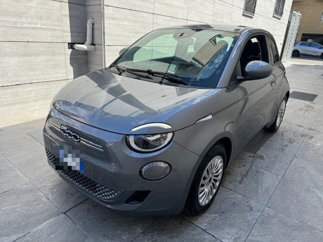 FIAT 500 Berlina 42 kWh PARI AL NUOVO 118CV Immagine 0