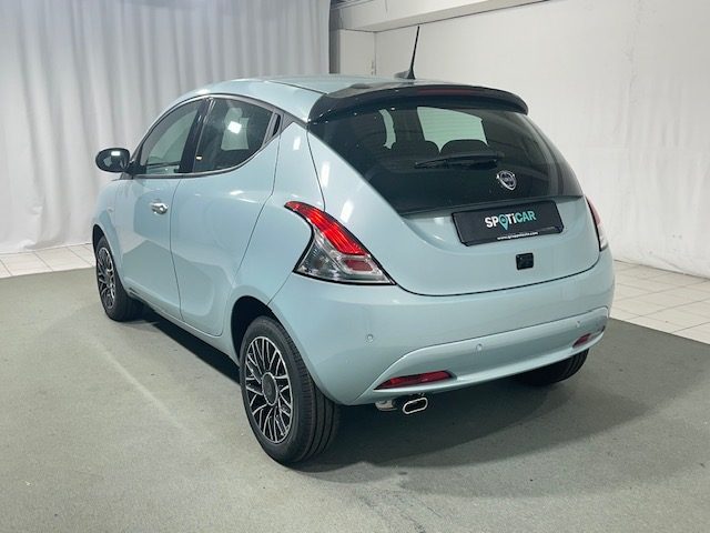 LANCIA Ypsilon 1.2 69 CV 5 porte GPL Ecochic Immagine 2