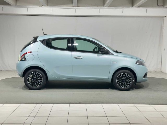 LANCIA Ypsilon 1.2 69 CV 5 porte GPL Ecochic Immagine 4