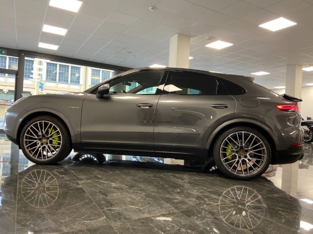 PORSCHE Cayenne Coupé 3.0 V6 E-Hybrid IVA ESPOS+TETTO+BOSE+PASM Immagine 2