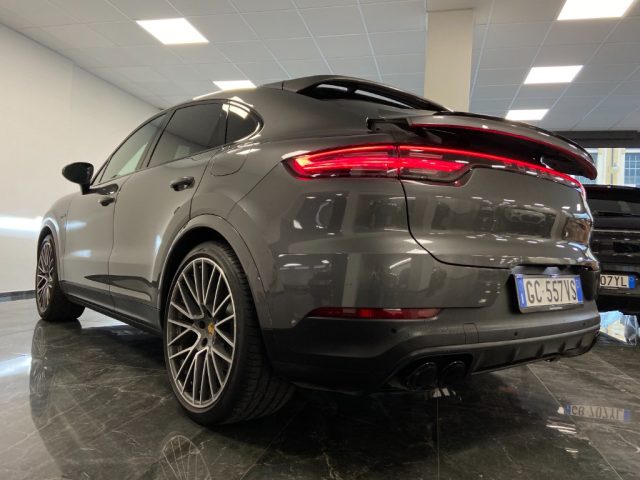 PORSCHE Cayenne Coupé 3.0 V6 E-Hybrid IVA ESPOS+TETTO+BOSE+PASM Immagine 3