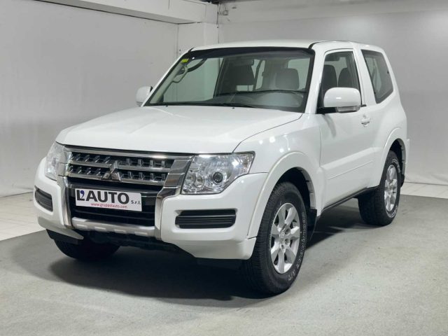 MITSUBISHI Pajero 3.2 DI-D 16V aut. 5p. Intense DPF Immagine 0