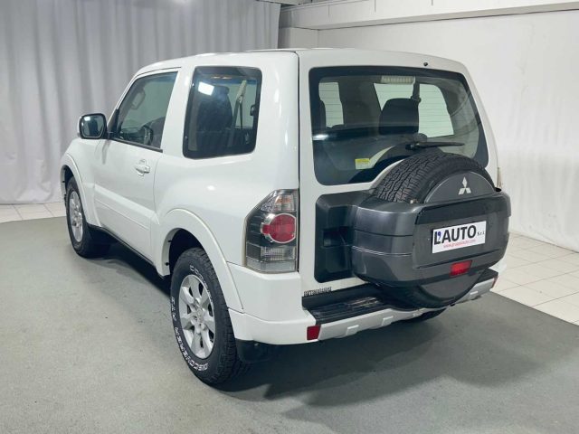 MITSUBISHI Pajero 3.2 DI-D 16V aut. 5p. Intense DPF Immagine 2