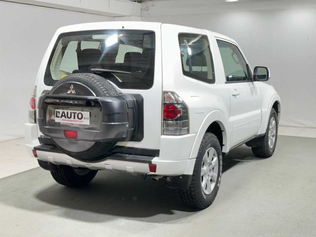 MITSUBISHI Pajero 3.2 DI-D 16V aut. 5p. Intense DPF Immagine 4