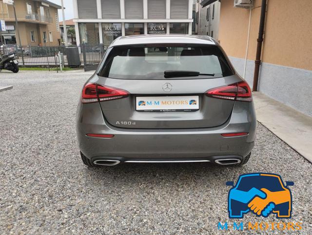 MERCEDES-BENZ A 180 d Automatic 4p. Sport Immagine 4