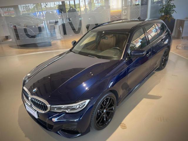 BMW 320 d 48V xDrive Touring Msport Automatica Immagine 2