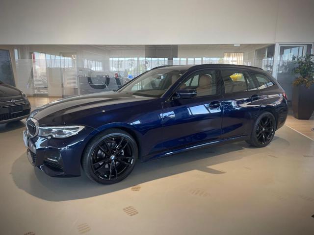 BMW 320 d 48V xDrive Touring Msport Automatica Immagine 1