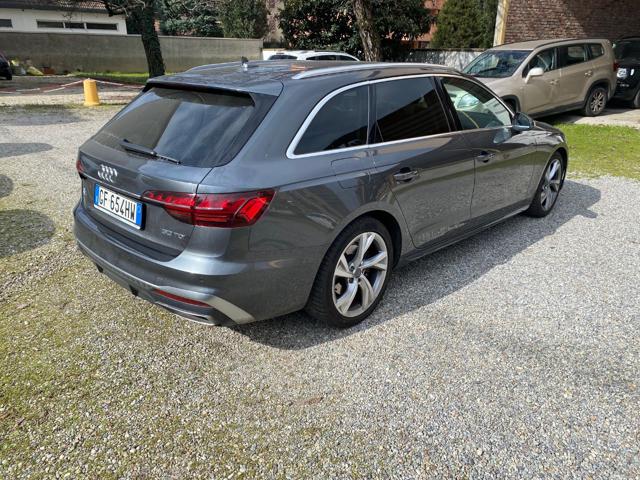 AUDI A4 Avant 30 TDI 136 CV S tronic S line edition Immagine 2