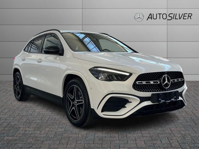 MERCEDES-BENZ GLA 250 e Plug-in hybrid Immagine 0