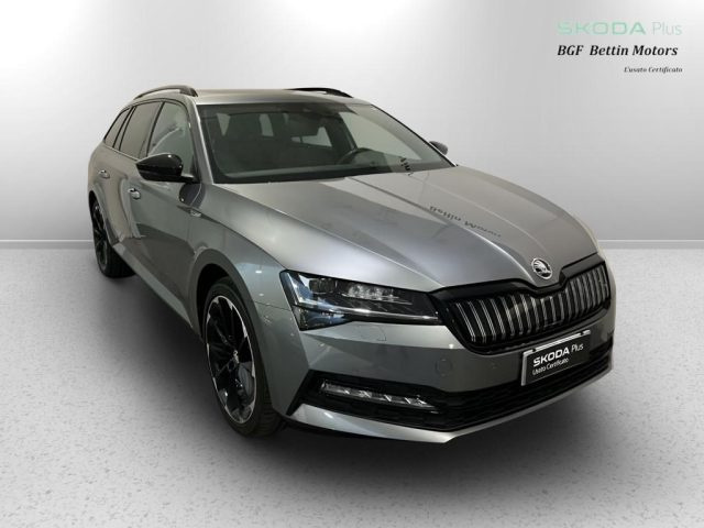 SKODA Superb Wagon iV 1.4 tsi plug-in-hybrid Sportline dsg Immagine 0