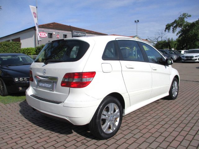 MERCEDES-BENZ B 180 AUTOMATIC Benzina - TETTO/BLUETOOTH Immagine 2