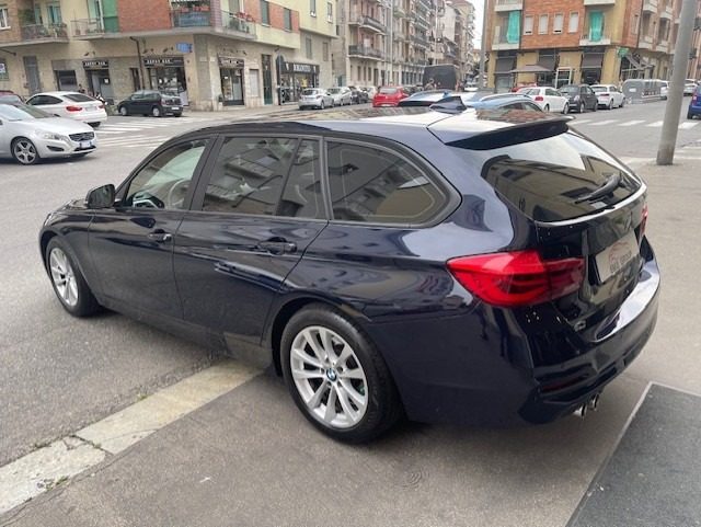 BMW 320 d Touring Business Advantage Immagine 4