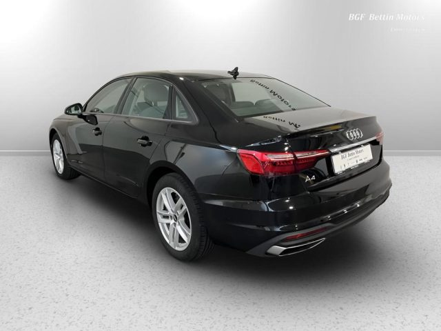 AUDI A4 30 2.0 tdi mhev Business 136cv s-tronic Immagine 3