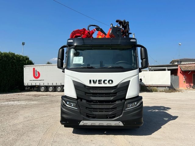 IVECO IVECO X-WAY AD350X48 SCARRABILE CON GRU E POLIPO Immagine 2