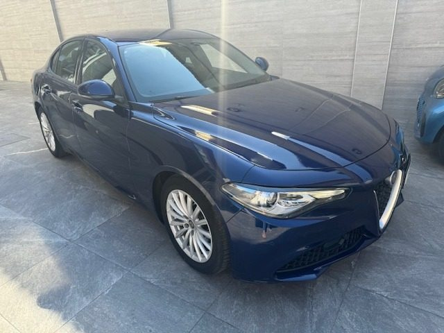 ALFA ROMEO Giulia 2.2 Turbodiesel 180 CV AT8 Business Sport Launch E Immagine 1