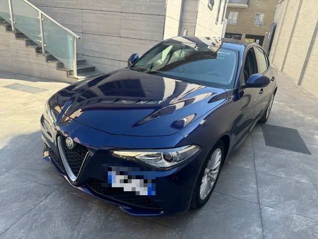 ALFA ROMEO Giulia 2.2 Turbodiesel 180 CV AT8 Business Sport Launch E Immagine 0