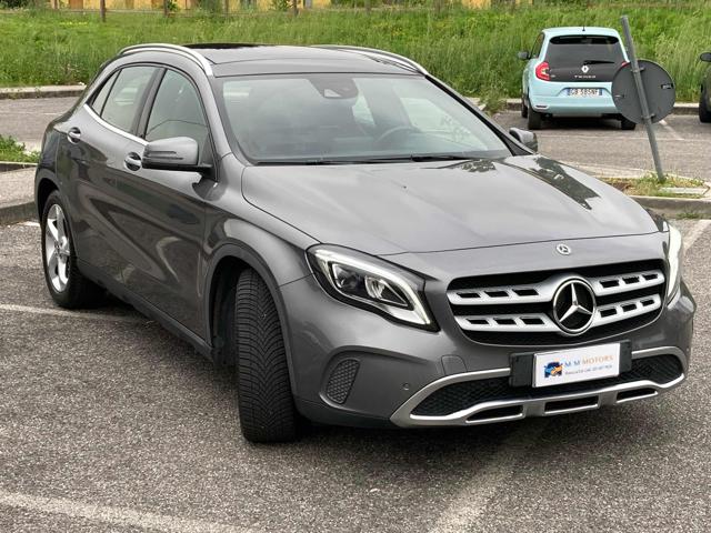 MERCEDES-BENZ GLA 200 d Automatic Sport Immagine 1