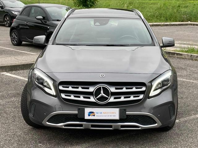 MERCEDES-BENZ GLA 200 d Automatic Sport Immagine 2