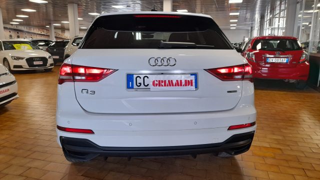 AUDI Q3 35 TDI quattro S tronic S line edition Immagine 3