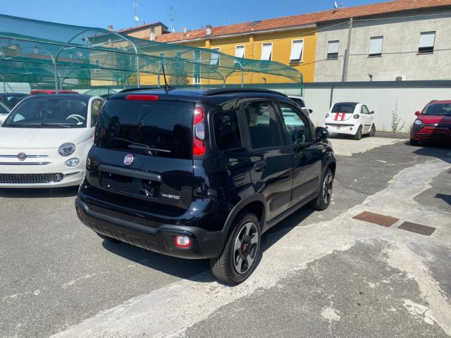 FIAT Panda Cross 1.0 FireFly S&S Hybrid con Uconnect DAB schermo 7" Immagine 4