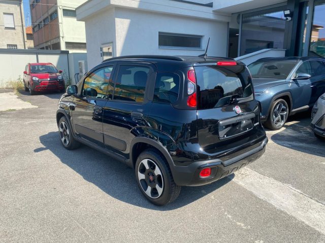 FIAT Panda Cross 1.0 FireFly S&S Hybrid con Uconnect DAB schermo 7" Immagine 2