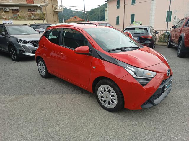 TOYOTA Aygo Connect 1.0 VVT-i 72 CV 5 porte x-cool - 55900 Km Immagine 2