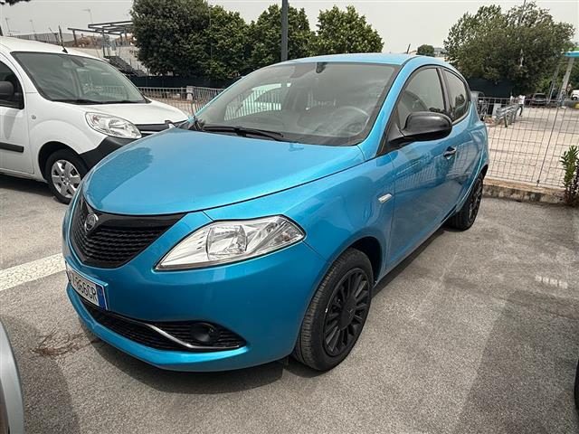 LANCIA Ypsilon 5 Porte 1.0 FireFly Hybrid 70cv Maryne S&S Immagine 1