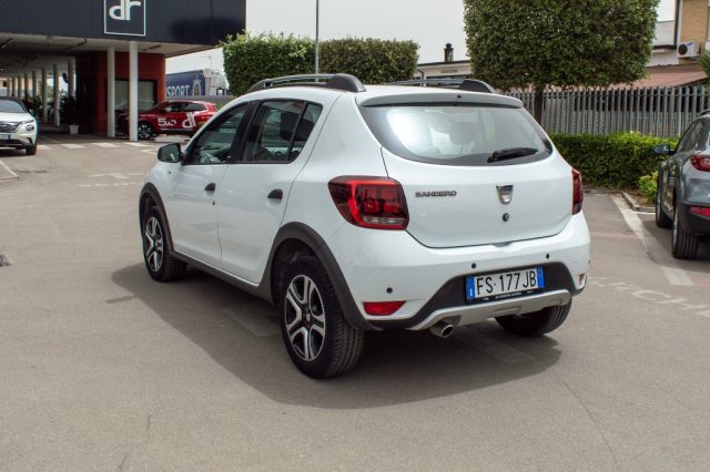 DACIA Sandero 1.5 dCi 8V 90CV  Serie Speciale Wow Immagine 4