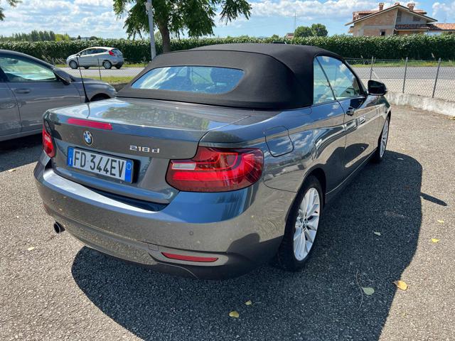 BMW 218 d Cabrio Advantage Immagine 1